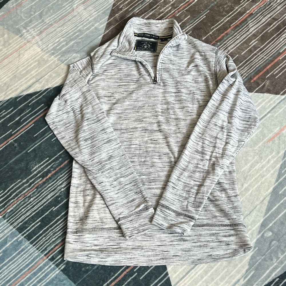 Washed stoned and beaten men’s small long sleeve top